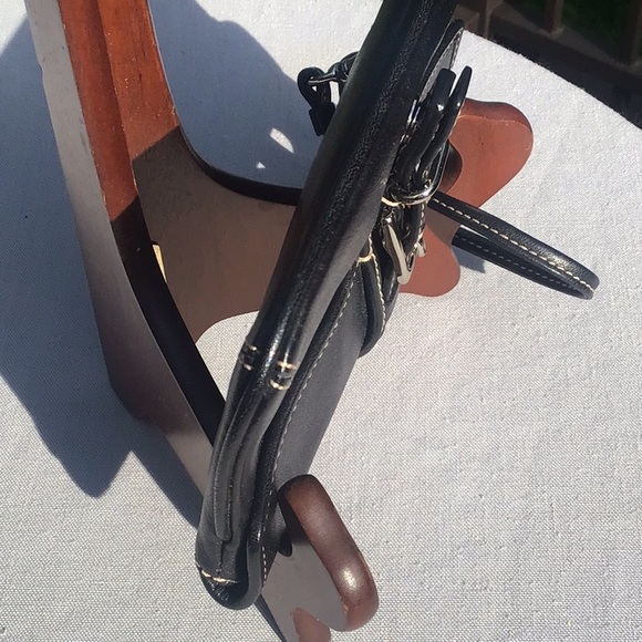 VTG COACH BLACK LEATHER WRISTLET - Picture 8 of 9